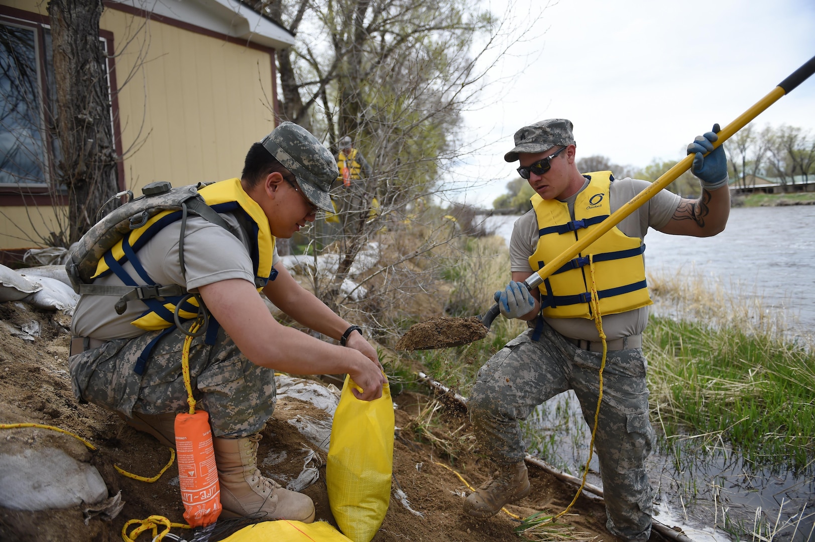 Wyoming National Guard helps bolster river's banks > National