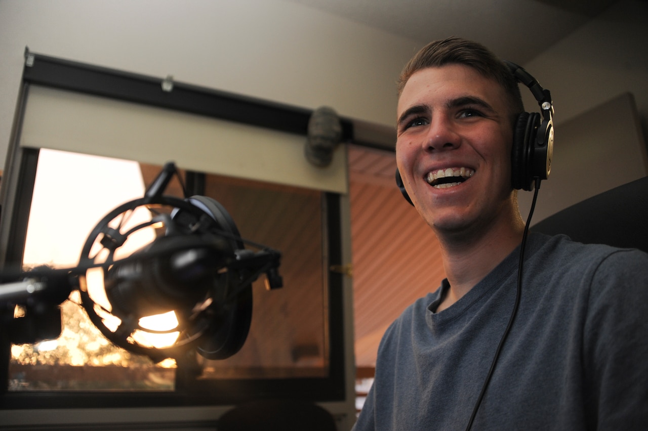 Air Force Airman 1st Class Anthony Webb, 612th Air Communications Squadron command-and-control systems technician, reads from an online chat room while streaming a video game at Davis-Monthan Air Force Base, Ariz., April 27, 2016. Webb said streaming helped him become more social prior to joining the Air Force. He is now set on building a community by streaming five days a week and holding sessions on Sundays specifically to interact with his followers and get feedback. Air Force photo by Airman Nathan H. Barbour