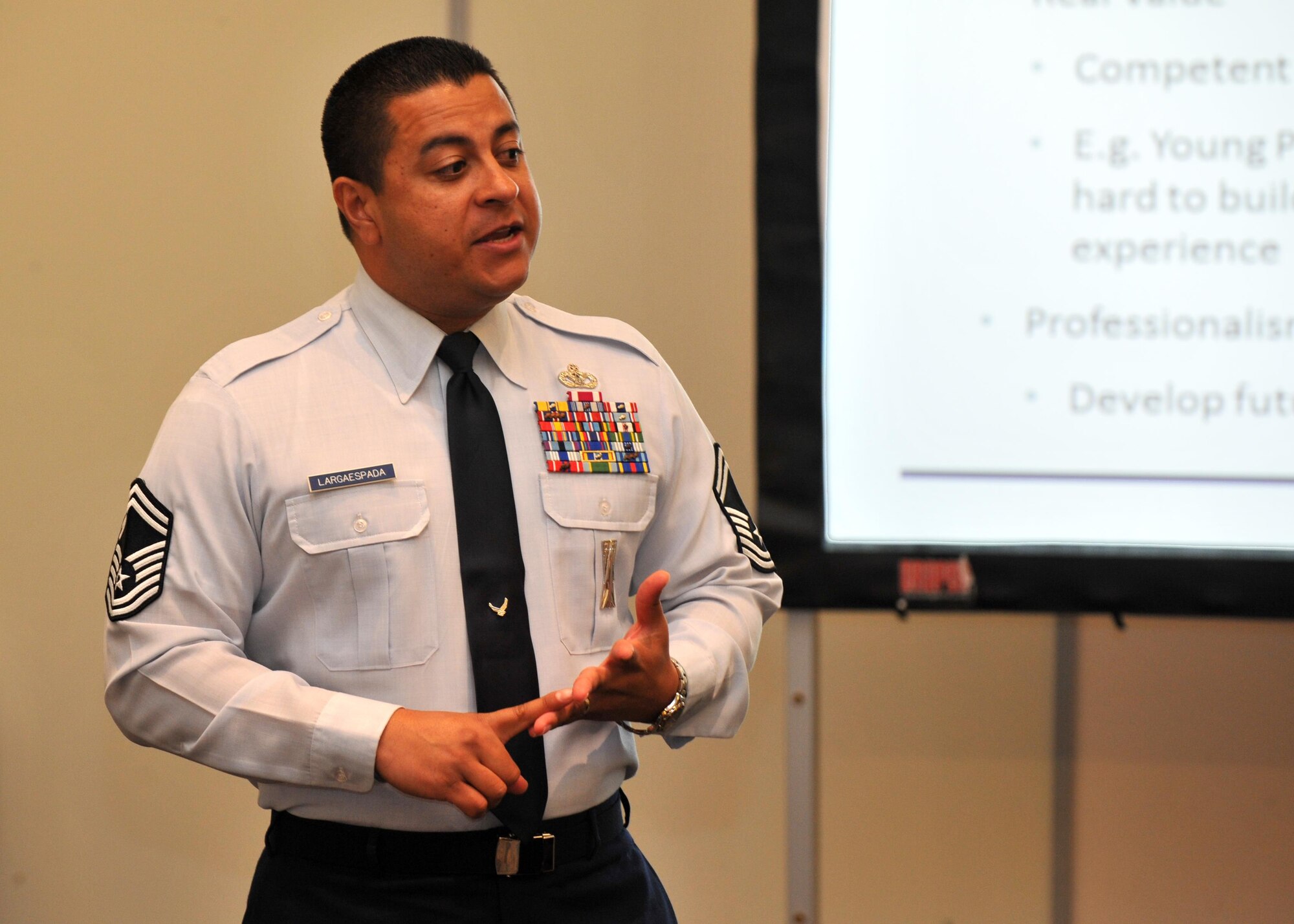 Senior Master Sgt. Lester Largaespada, 2nd Civil Engineer Squadron operations flight superintendent, discusses careerism with attendees of the Southern Association of School Business Officials convention in Shreveport, La., April 14. Largaespada and the Barksdale Total Force Development Council presented a seminar during the convention, addressing common problems faced by managers and supervisors regardless of career field. (U.S. Air Force photo/Senior Airman Joseph Raatz)