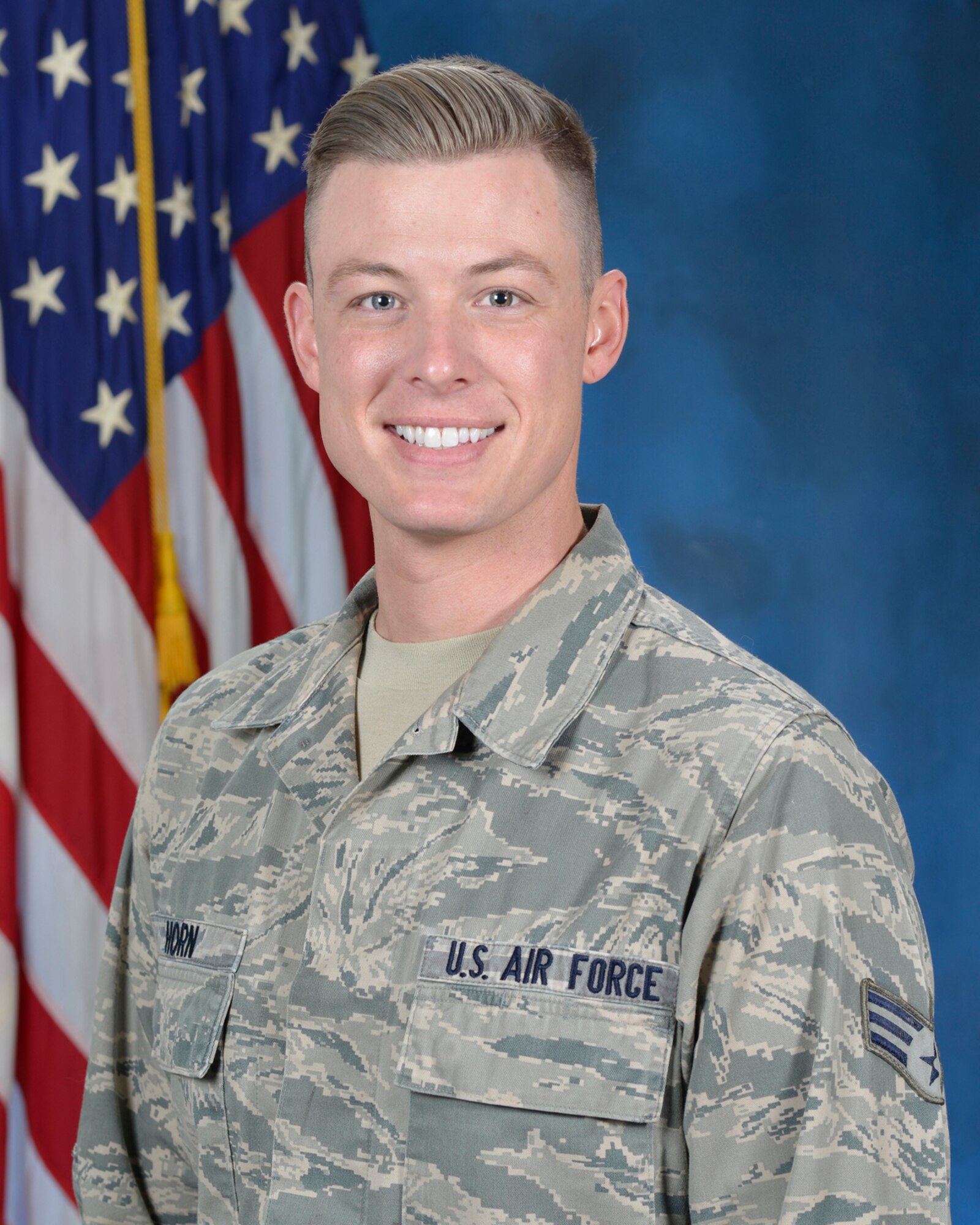 Senior Airman Michael Horn, C3I and Networks Directorate, Hanscom Air Force Base, Mass., received the Academic Achievement Award. (U.S. Air Force photo by Linda LaBonte Britt)