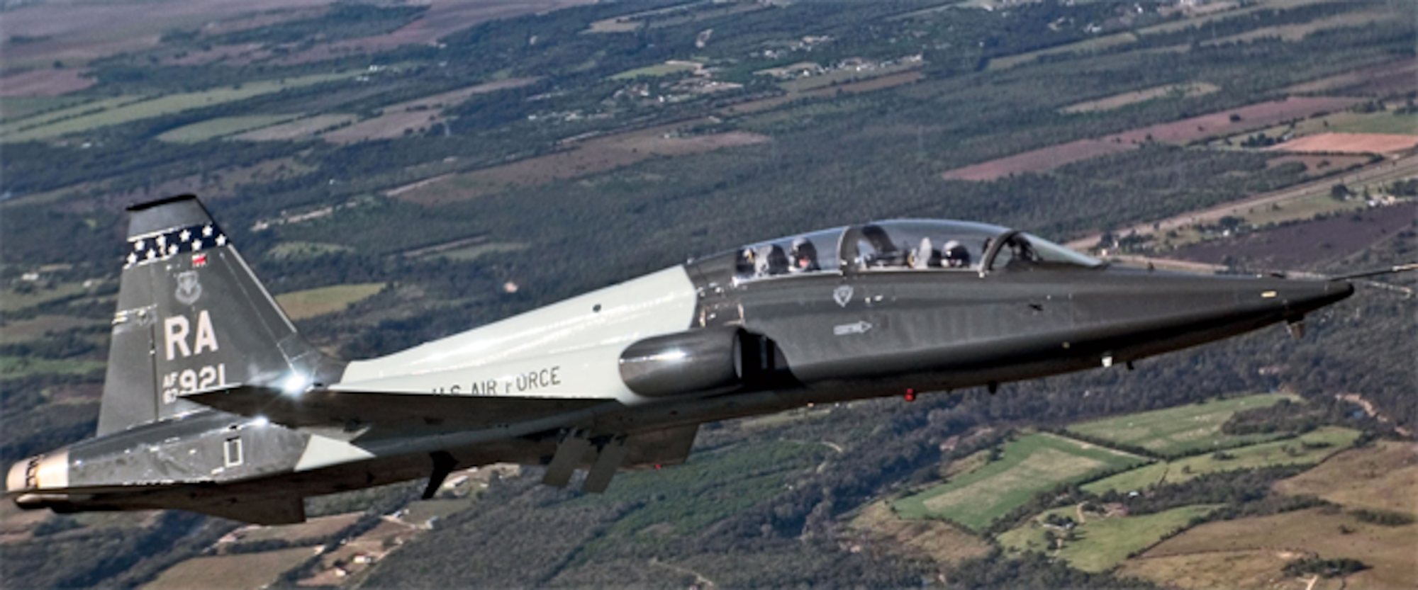 A T-38 Talon aircraft flies over San Antonio, Texas, in 2004 Lackland Airfest. (U.S. Air Force photo/Master Sgt. Lance Cheung)