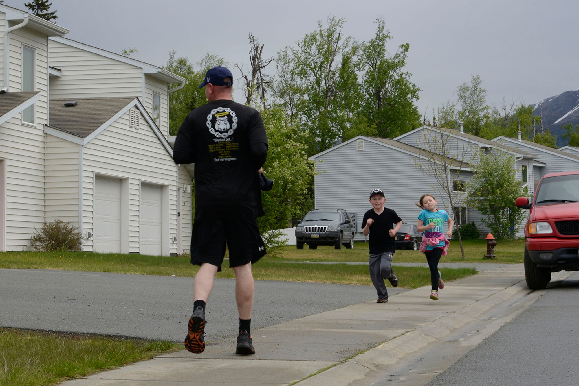 Air transportation Airmen from Joint Base Elmendorf-Richardson participate in a Port Dawg Memorial 5k run May 20, 2016. The run was part of a coordinated event with other air transportation units around the world to honor ‘port dawg’ Airmen who passed away in 2016. (U.S. Air Force photo by Airman 1st Class Valerie Monroy)