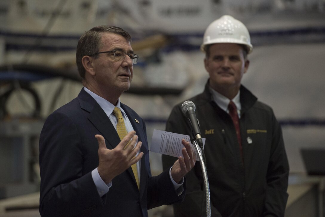 Defense Secretary Ash Carter delivers remarks to employees at an electric boat facility in Groton, Conn., May 24, 2016. DoD photo by Air Force Senior Master Sgt. Adrian Cadiz