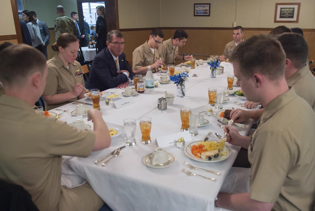 Defense Secretary Ash Carter speaks with junior naval officers over lunch during a visit to Naval Submarine Base New London, Conn. May 24, 2016. DoD photo by Air Force Senior Master Sgt. Adrian Cadiz