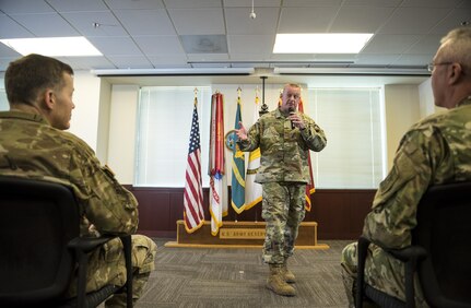 Chief or Army Reserve broadcasts final town hall online