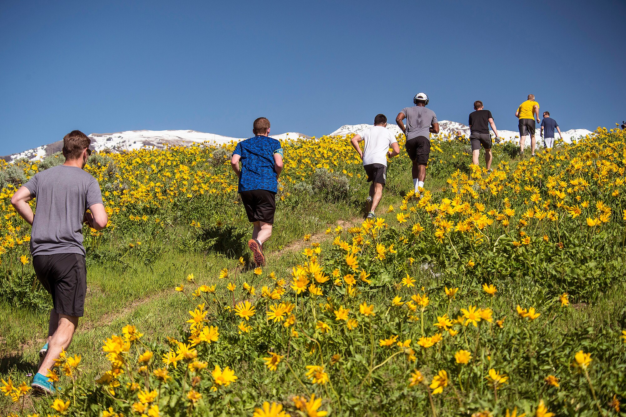 Runners compete on the ‘BORTA Reloaded’ course May 11 during the Hill Air Force Base Spring Race Series’ sixth event. (U.S. Air Force photo by Paul Holcomb)