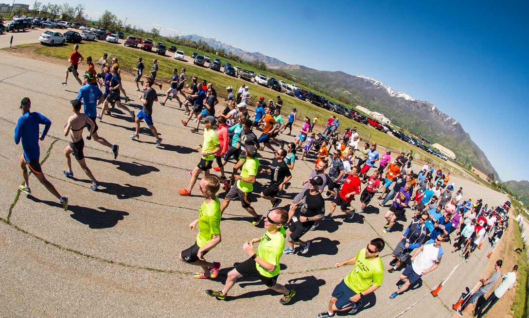 More than 120 runners start the ‘BORTA Reloaded’ race May 11 at Hill Air Force Base. The race, one of eight during the Hill AFB Spring Race Series, was the season’s sixth. (U.S. Air Force photo by Paul Holcomb)