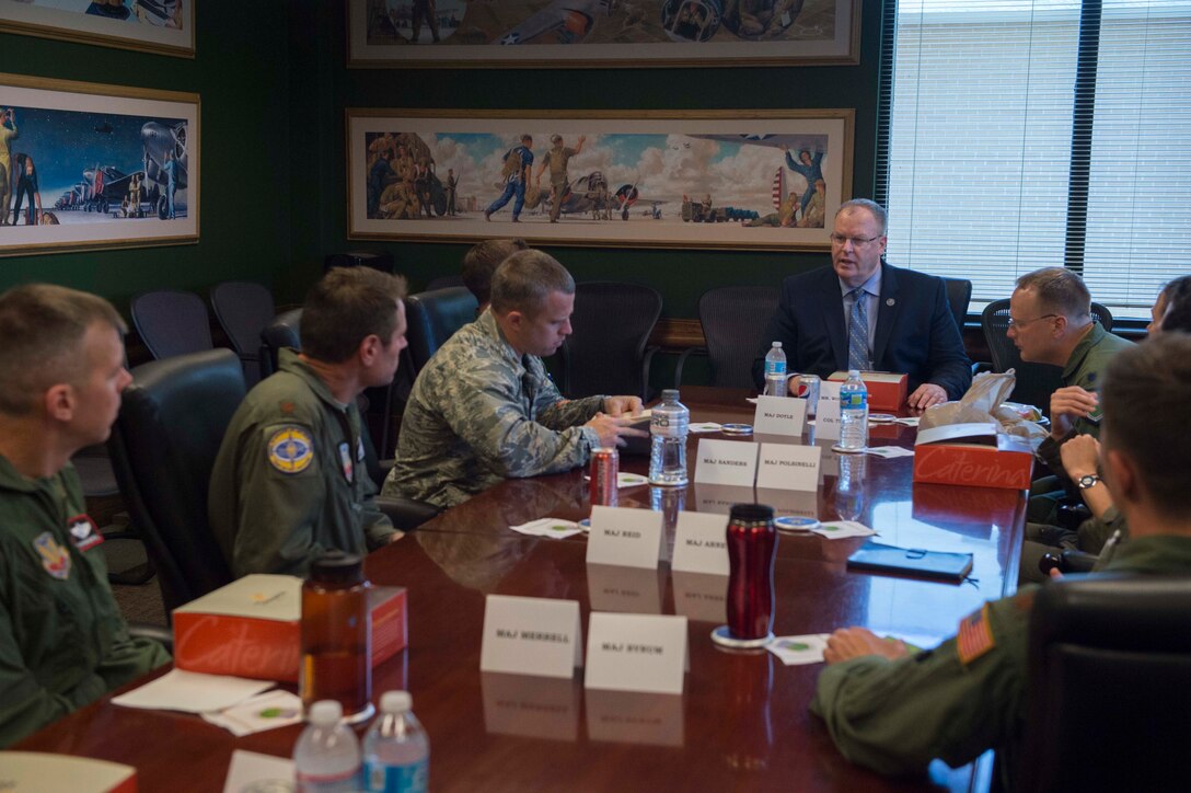 Deputy Defense Secretary Bob Work has lunch with students attending the School of Advanced Air and Space Studies at Maxwell Air Force Base, Ala., May 26, 2016. DoD photo by Navy Petty Officer 1st Class Tim D. Godbee