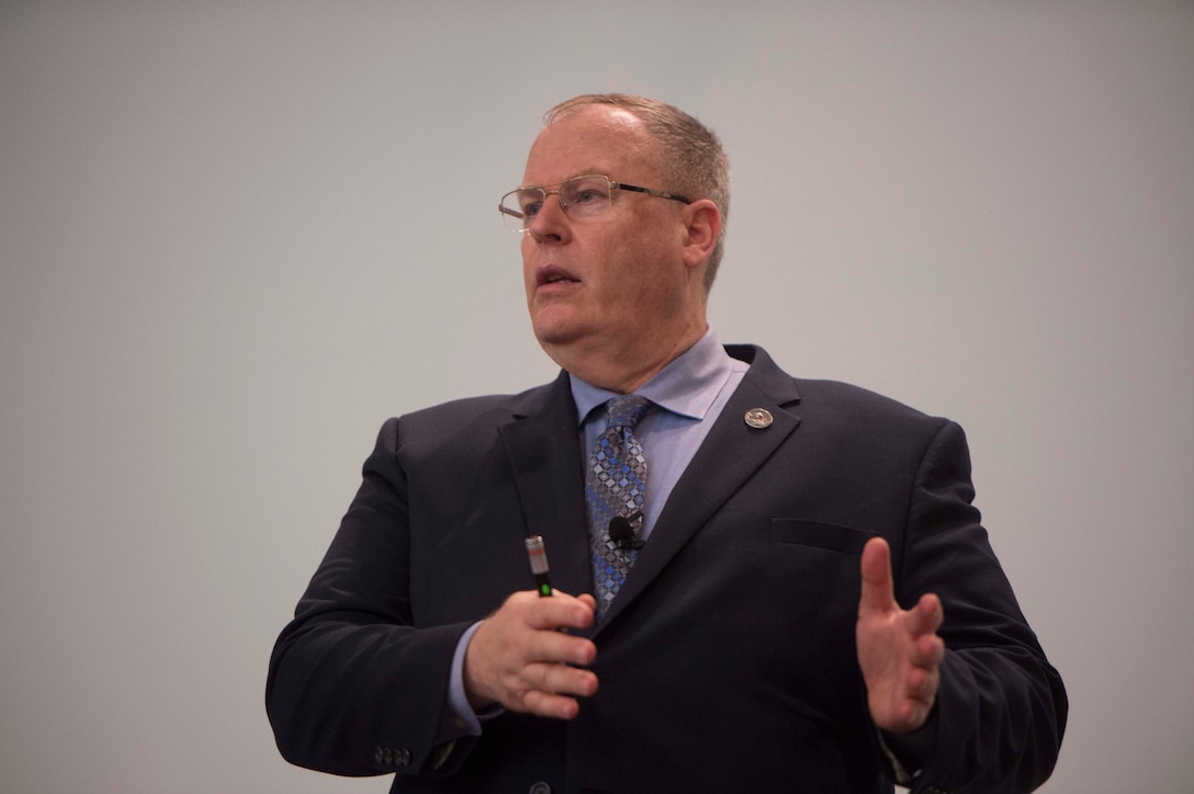 Deputy Defense Secretary Bob Work speaks to students at the Air Command and Staff College at Maxwell Air Force Base, Ala., May 26, 2016. DoD photo by Navy Petty Officer 1st Class Tim D. Godbee