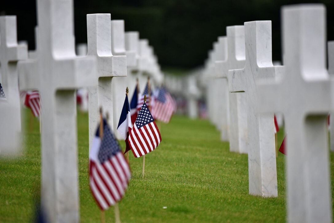 U.S. and French officials held a Memorial Day Ceremony at the Suresnes American Cemetery, May 29, 2016, honoring fallen servicemembers and acknowledging the enduring relationship the two countries forged during the American Revolutionary War. The cemetery is the final resting place for 1,565 Americans who fought and died in France during WWI and WWII.  More than 200 civilians, military members and official delegates from Poland, Vietnam, Japan, Germany, France and the United States attended the event. (U.S. Air Force photo by Senior Master Sgt. Brian Bahret/Released) 