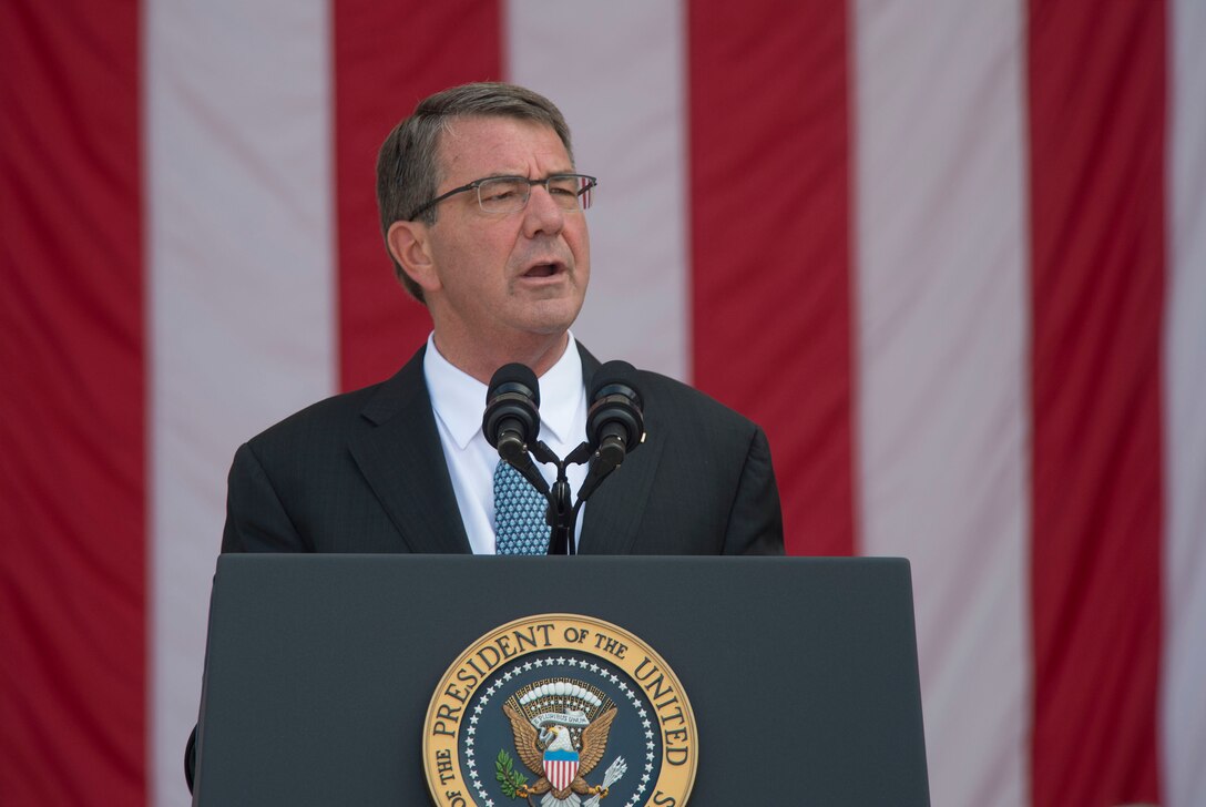 Defense Secretary Ash Carter addresses audience members during a Memorial Day ceremony at Arlington National Cemetery in Arlington, Va., May 30, 2016. DoD photo by Air Force Senior Master Sgt. Adrian Cadiz