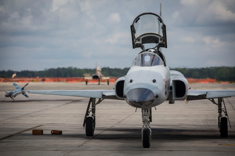 An F-5N Tiger II aircraft rests on the flight line aboard Marine Corps Air Station Beaufort May 18. The aircraft arrived at the air station to support Marine Fighter Attack Training Squadron 501 in air-to-air training from May 17-27. Marine Fighter Training Squadron 401 brought seven F-5N Tiger II aircraft to support red air for VMFAT-501. Red air is the adversary forces for air-to-air training.
