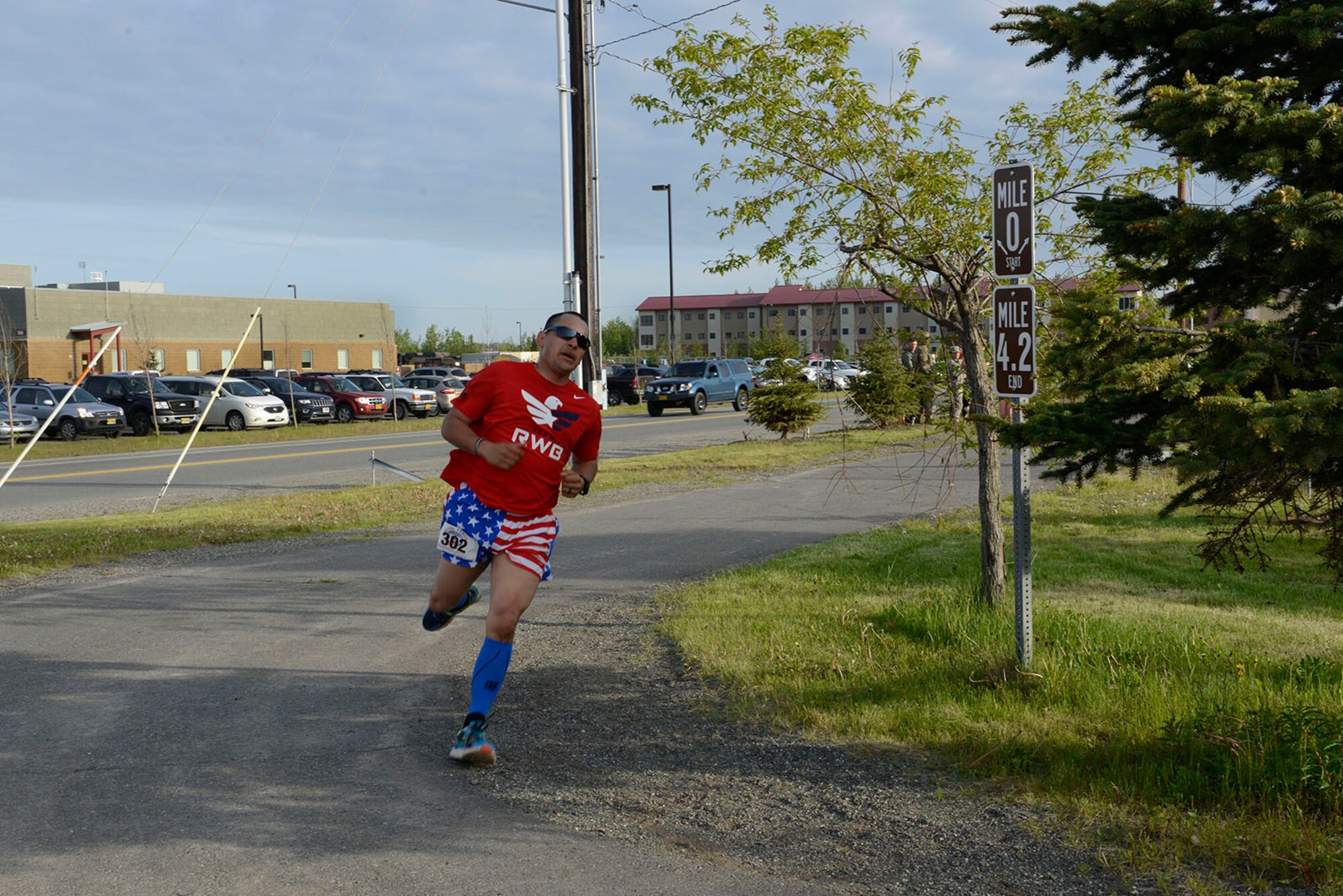 Airmen and Soldiers participate in an Army 10-miler qualifier at Joint Base Elmendorf Richardson, Alaska, May 26, 2016. The top finishers were selected to represent U.S. Army Alaska at the Army 10-miler in Washington D.C. Oct. 9, 2016. (U.S. Air Force photo by Airman 1st Class Valerie Monroy)