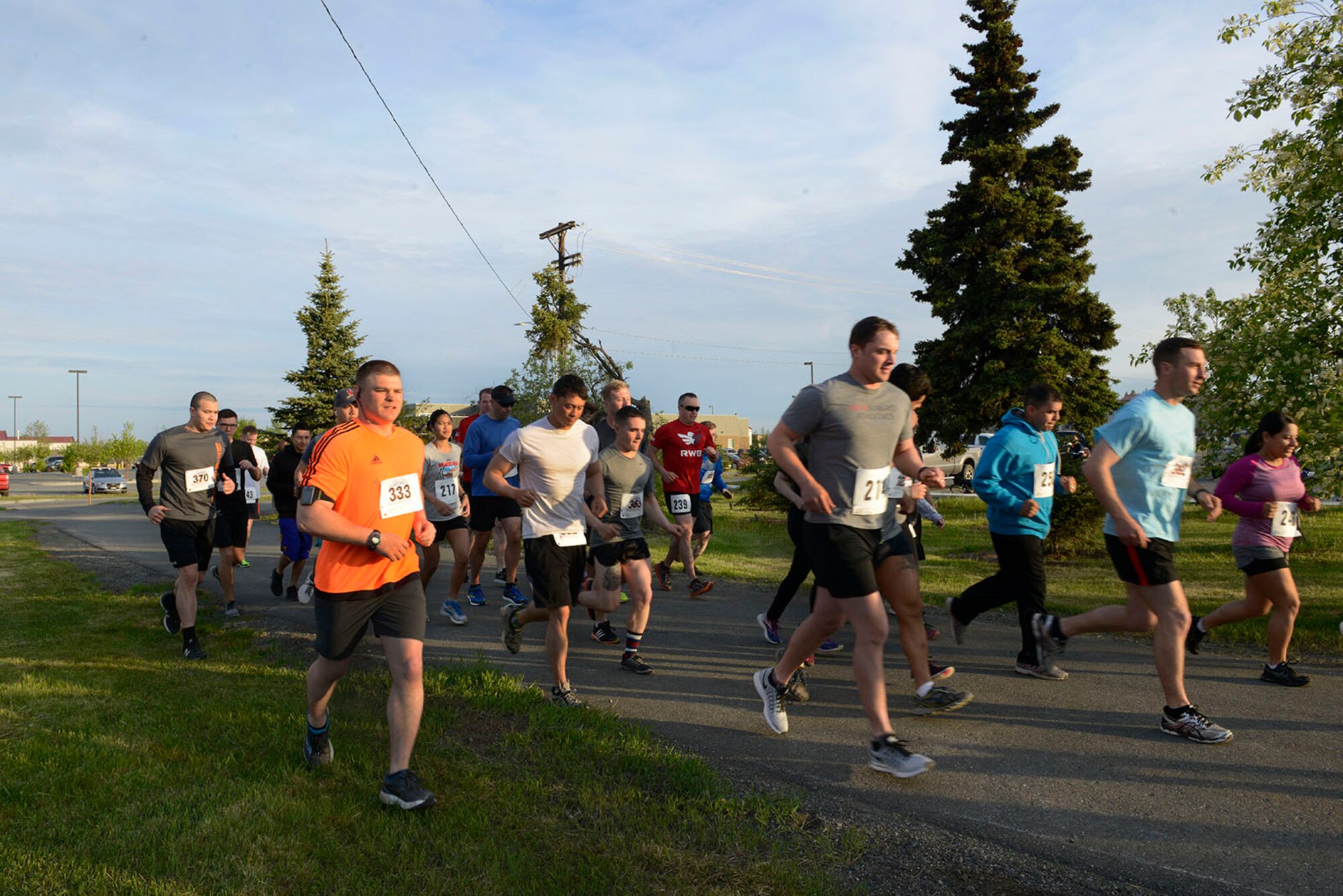 Airmen and Soldiers participate in an Army 10-miler qualifier at Joint Base Elmendorf Richardson, Alaska, May 26, 2016. The top finishers were selected to represent U.S. Army Alaska at the Army 10-miler in Washington D.C. Oct. 9, 2016. (U.S. Air Force photo by Airman 1st Class Valerie Monroy)