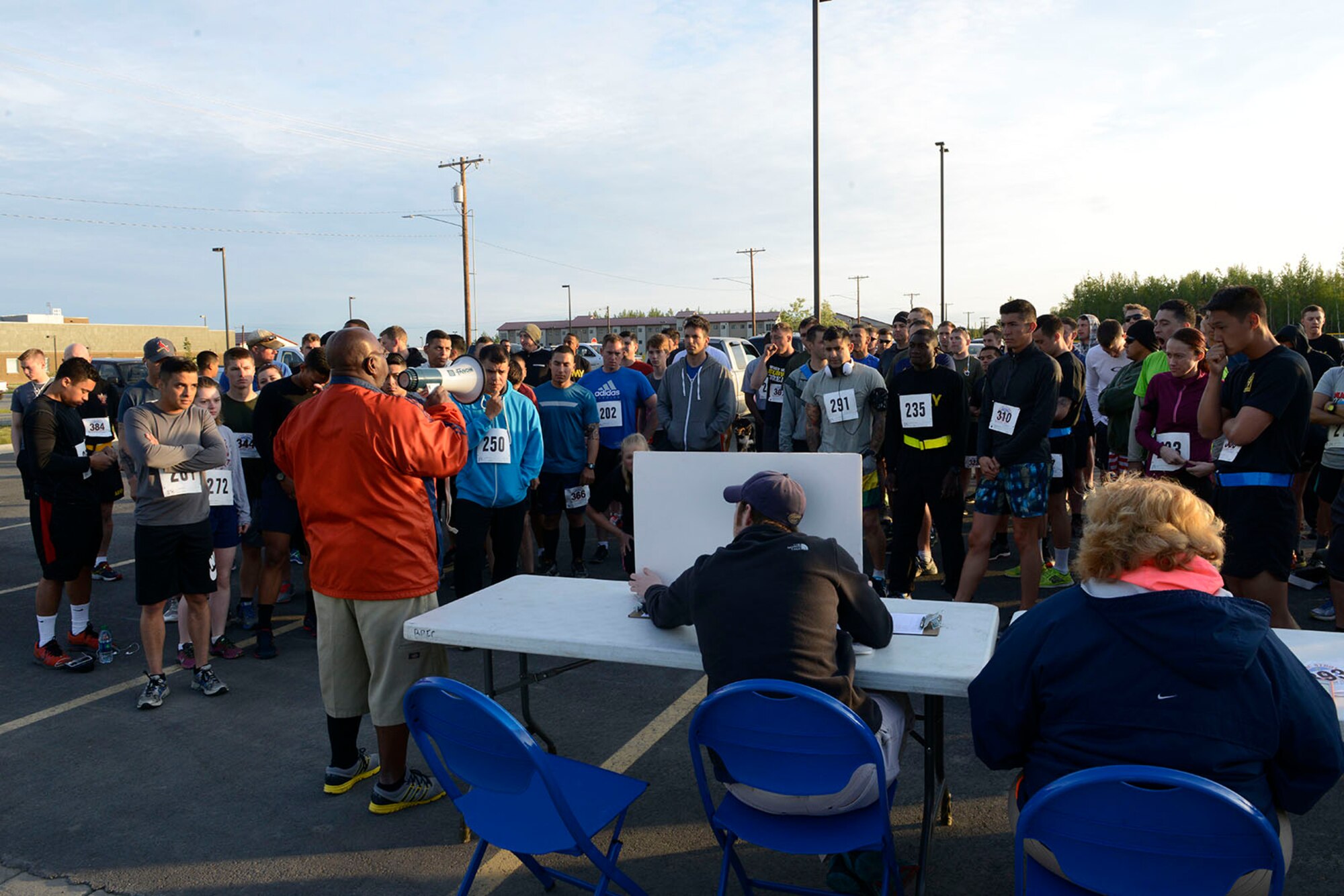Airmen and Soldiers participate in an Army 10-miler qualifier at Joint Base Elmendorf Richardson, Alaska, May 26, 2016. The top finishers were selected to represent U.S. Army Alaska at the Army 10-miler in Washington D.C. Oct. 9, 2016. (U.S. Air Force photo by Airman 1st Class Valerie Monroy)
