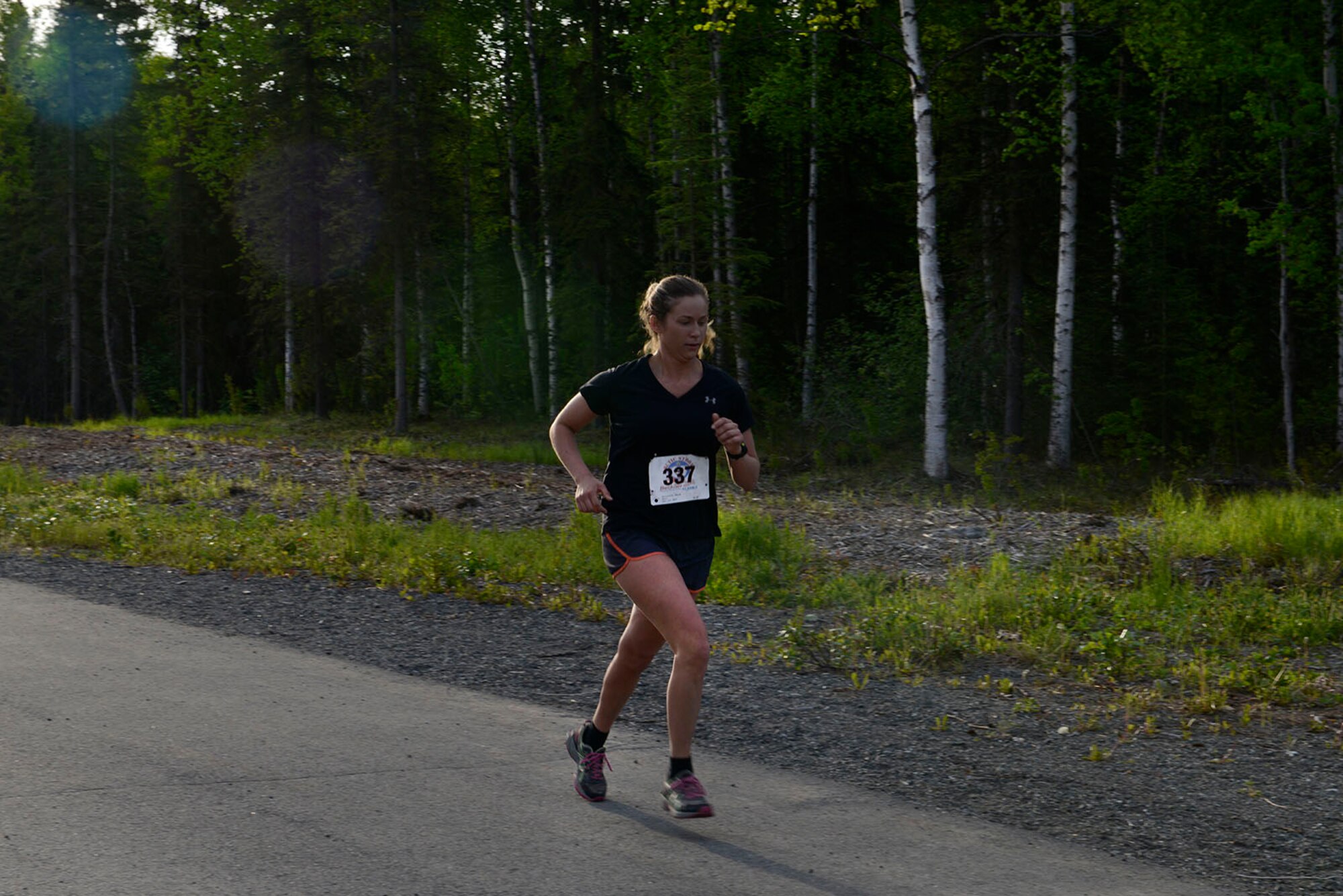 Airmen and Soldiers participate in an Army 10-miler qualifier at Joint Base Elmendorf Richardson, Alaska, May 26, 2016. The top finishers were selected to represent U.S. Army Alaska at the Army 10-miler in Washington D.C. Oct. 9, 2016. (U.S. Air Force photo by Airman 1st Class Valerie Monroy)