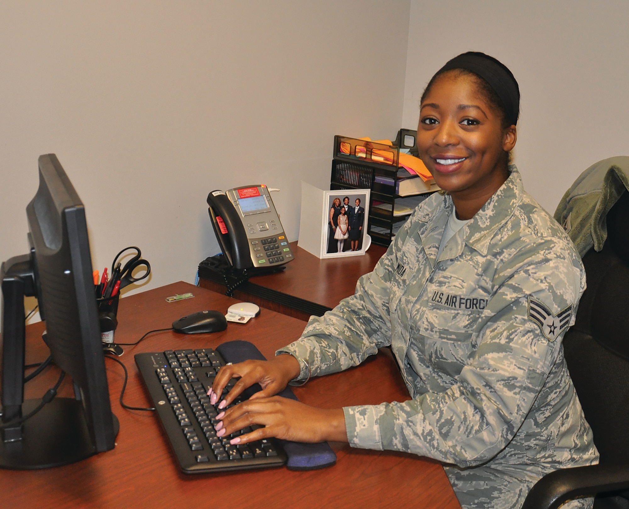 Senior Airman A'Keeta Dalmida, 445th Maintenance Squadron administration apprentice, is the 445th Airlift Wing November Spotlight Performer. (U.S. Air Force photo/Lt. Col. Cynthia Harris)