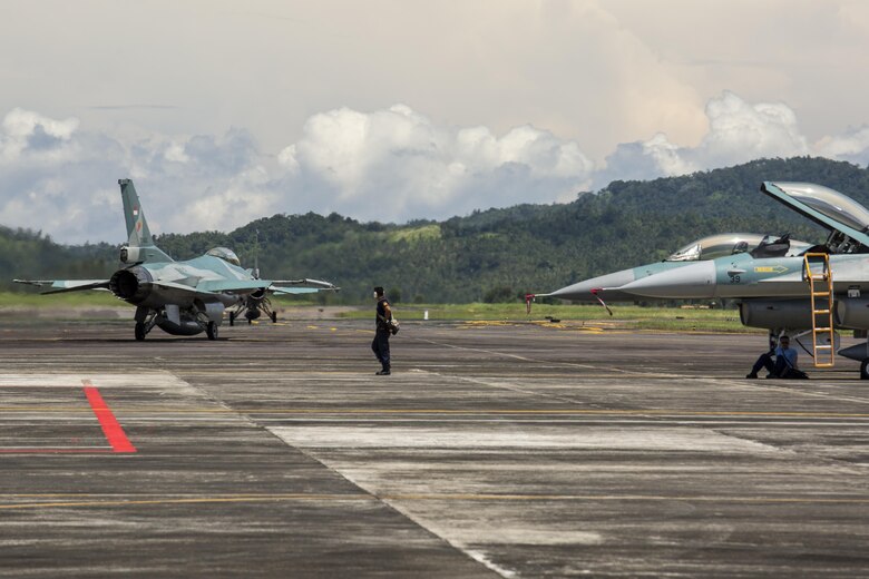 An Indonesian Air Force F-16 Fighting Falcon taxis down the flight line to begin exercise Cope West 17 at Sam Ratulangi International Airport, Indonesia, Nov. 1, 2016. This fighter-focused, bilateral exercise between the U.S. Marine Corps and Indonesian Air Force is designed to enhance the readiness of combined interoperability between the two nations. Both the U.S. F/A-18D Hornets and Indonesian F-16 Fighting Falcons bring unique capabilities affording the associated countries the opportunity to learn and understand each other’s skills, preparing them for real world situations and further strengthening their relationship. (U.S. Marine Corps photo by Cpl. Aaron Henson)
