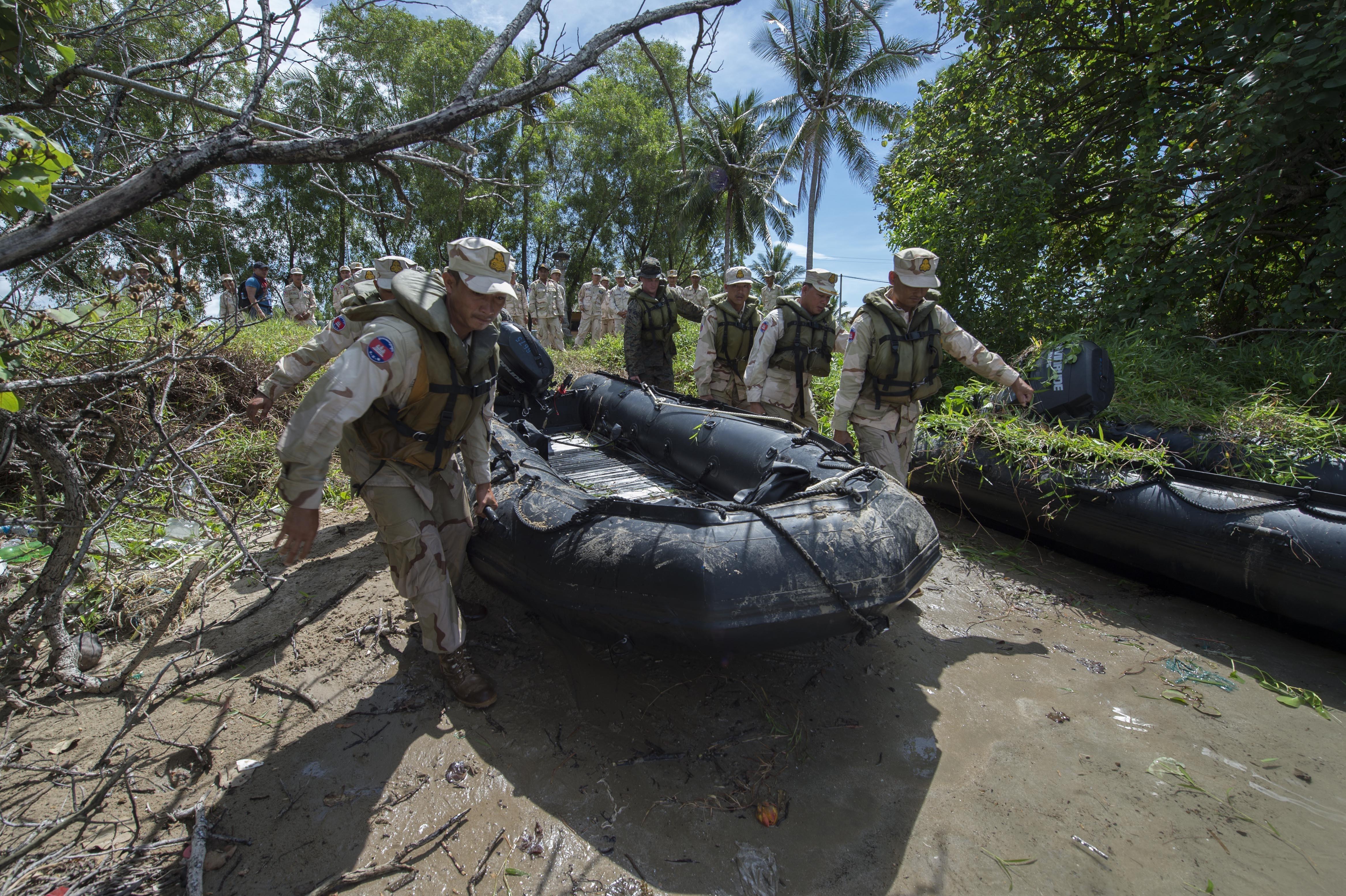 Zodiac Boat Usmc Military Special Forces Navy Seals Us Navy Seals