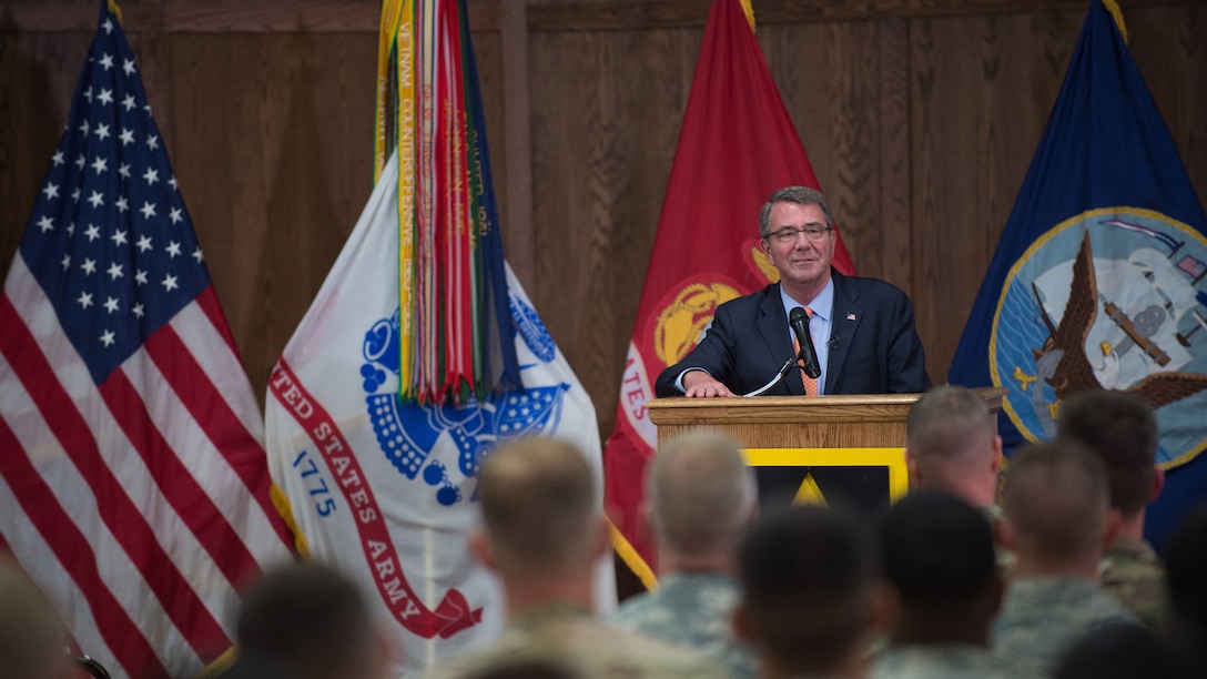 Defense Secretary Ash Carter thanks troops for all they do in supporting security efforts at home and around the world during a visit to Fort Leonard Wood, Mo., Nov. 2, 2016.