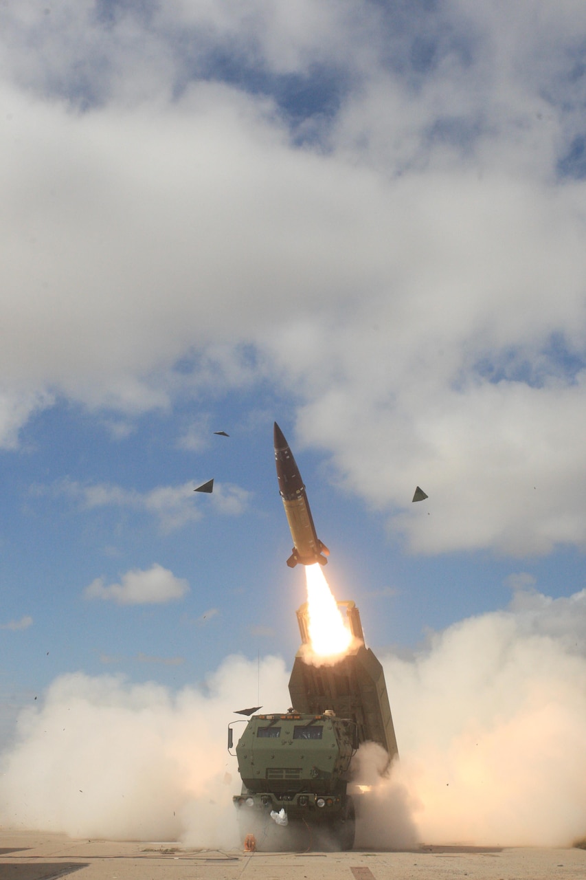 The Arkansas Army National Guard’s 1st Battalion, 142nd Field Artillery team fired an Army Tactical Missile System at White Sands Missile Range, N.M., July 10, 2015. Arkansas Army National Guard photo