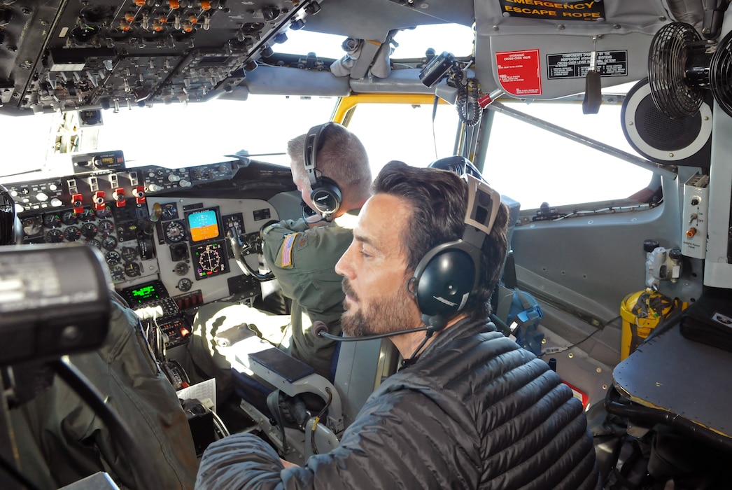 Tony Horton, celebrity trainer and creator of the P90X fitness series, checks out the cockpit of a KC-135 Stratotanker during a civic leader orientation flight on Nov. 3, 2016. Community guests participated in an air refueling sortie designed to educate the group on the 151st Air Refueling Wing’s mission and capabilities. (U.S. Air National Guard photo by Staff Sgt. Annie Edwards/Released)