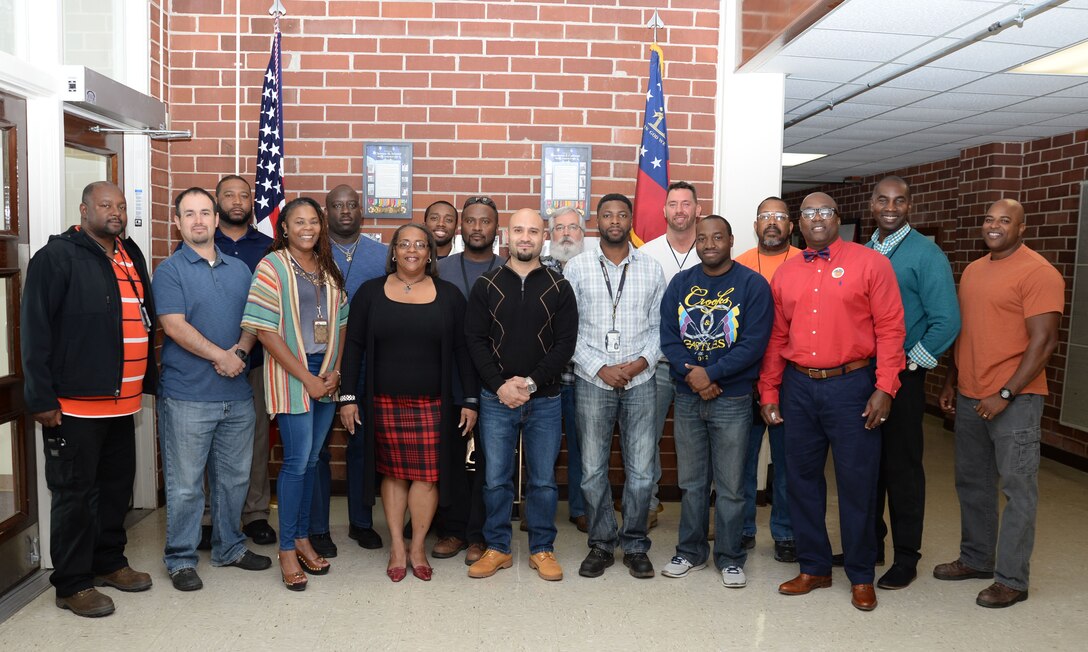 Marine Corps Logistics Base Albany’s veterans unite to commemorate the 2016 Veterans Day holiday and to honor the service and sacrifice of fellow comrades. All U.S. branches of service were represented in Communications and Information Systems Division’s team of veterans.
