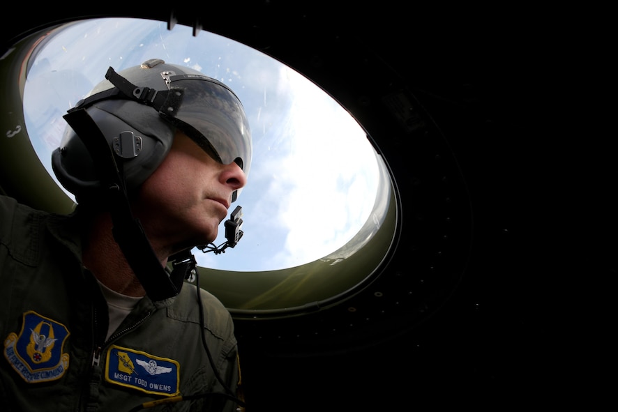 Master Sgt. Todd Owens, 700th Airlift Squadron loadmaster, keeps watch for a Polish F-16 during a fighter evasion training flight over Poland, Oct. 25, 2016. The 94th Airlift Wing trained jointly with the Polish air force during Aviation Detachment 17-1 in support of Operation Atlantic Resolve, Oct. 3-28. (U.S. Air Force photo by Staff Sgt. Alan Abernethy)