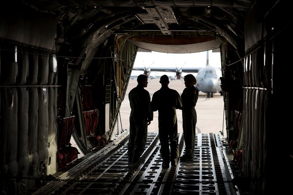 U.S. Air Force Reserve loadmasters assigned to the 327th Airlift Squadron discuss mission parameters during the Unit Assembly Training (UTA) weekend, Nov. 5, 2016, at Little Rock Air Force Base, Ark. Airmen use UTA weekends to enhance their capabilities and prepare for possible deployments in support of the Air Force’s worldwide mission. (U.S. Air Force photo by Master Sgt. Jeff Walston/Released)