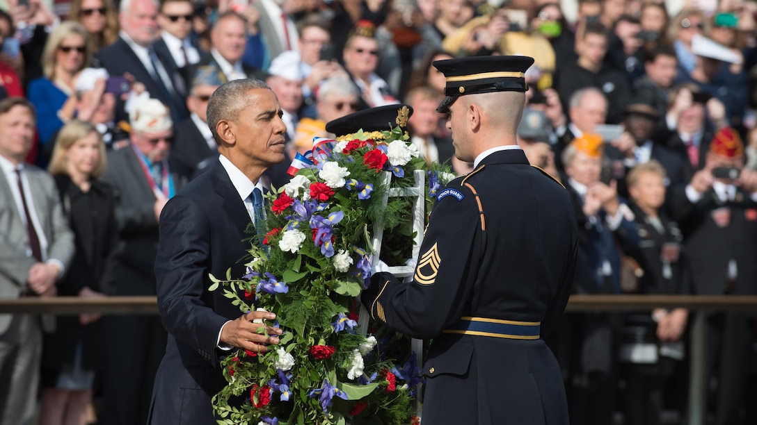 President Barack Obama lays a wreath during a Veterans Day ceremony at the Tomb of the Unknown Soldier, Arlington National Cemetery, Arlington, Va., Nov. 11, 2016. DoD photo by Army Sgt. Amber I. Smith