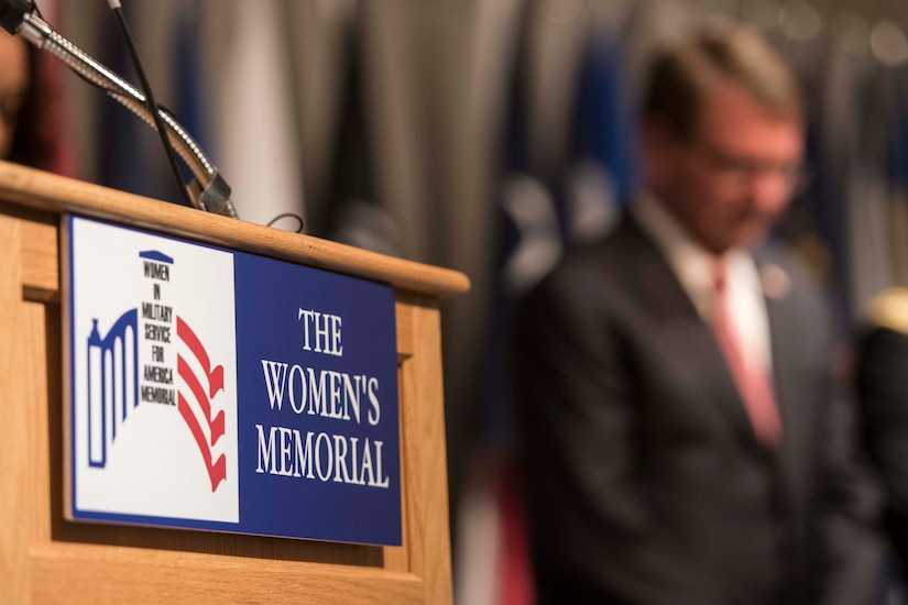 Defense Secretary Ash Carter participates in the 19th annual Veterans Day ceremony at the Women in Military Service to America Memorial at Arlington National Cemetery in Arlington, Va., Nov. 11, 2016. DoD photo by Air Force Tech. Sgt. Brigitte N. Brantley