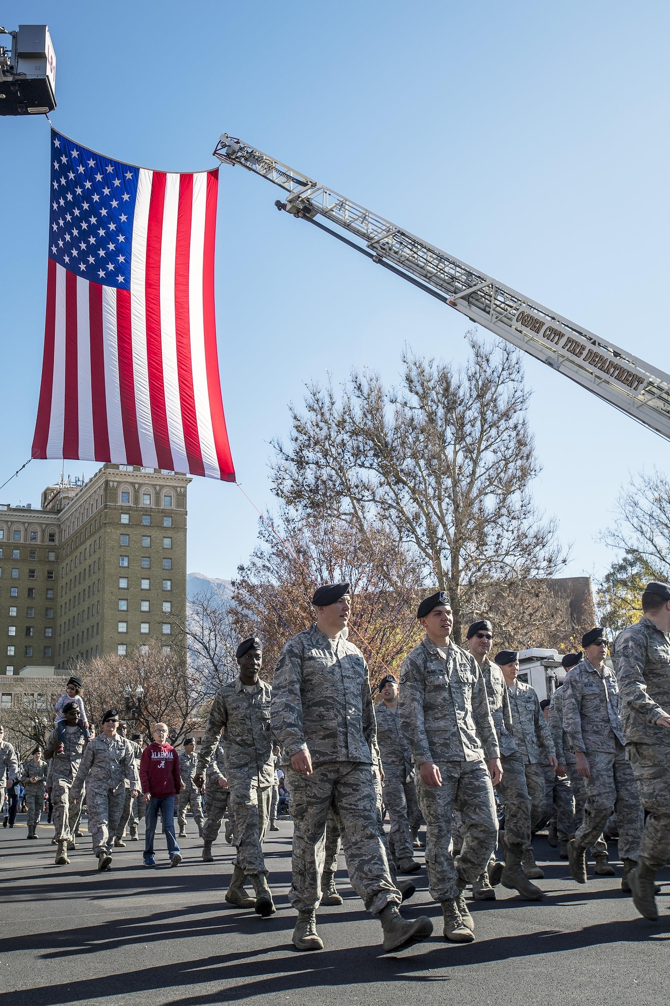 Airmen participate in Ogden Veterans Day Parade > Hill Air Force Base