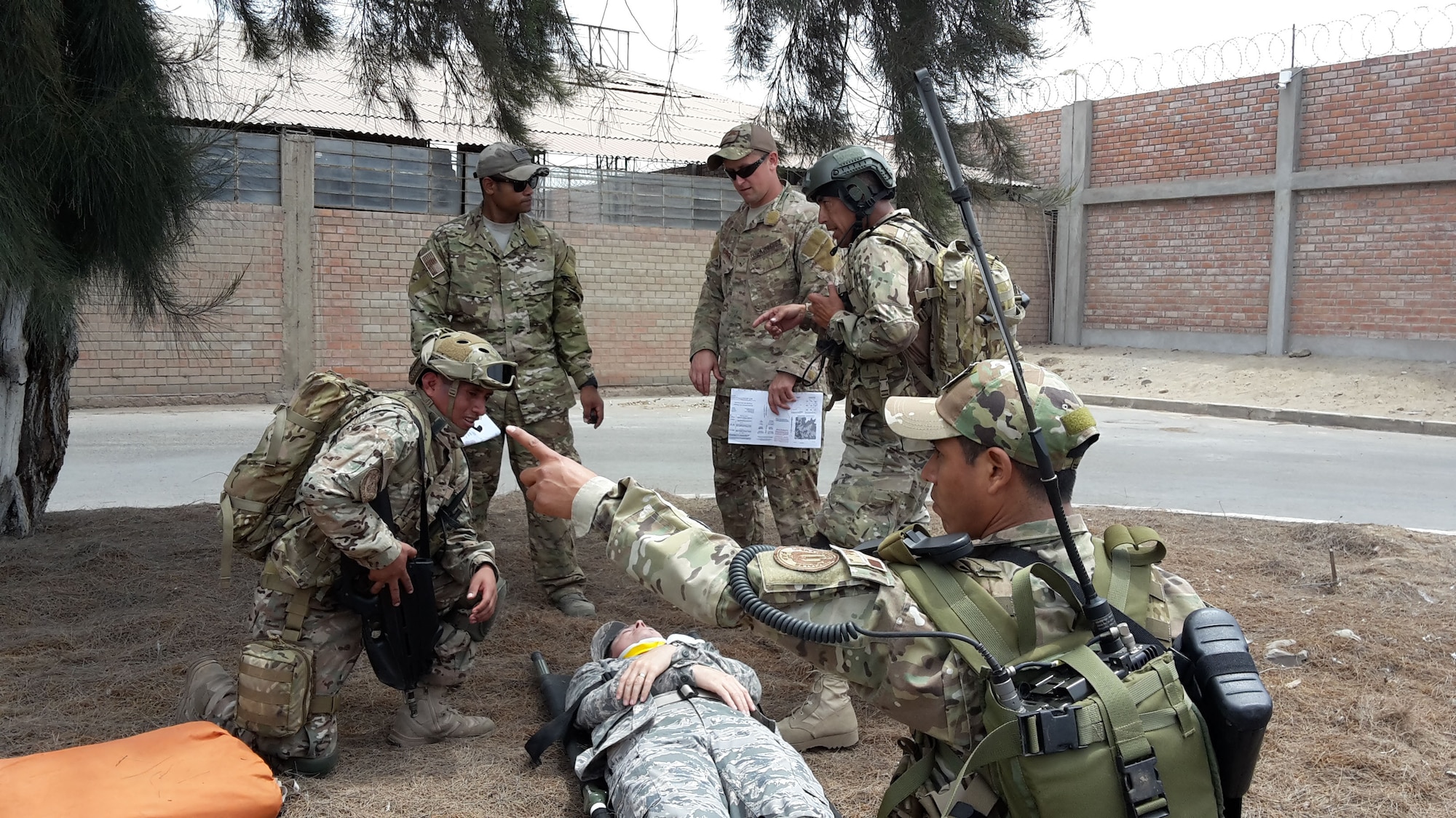 U.S. Airmen assigned to the 571st Mobility Support Advisory Squadron train Peruvian Air Force airmen during a recent trip to Peru, Sept. 22, 2016. The 571 MSAS is charged with strengthening partner nations’ capabilities and the squadron trains, advises and assists partner nations in developing airpower capabilities. (Courtesy Photo)