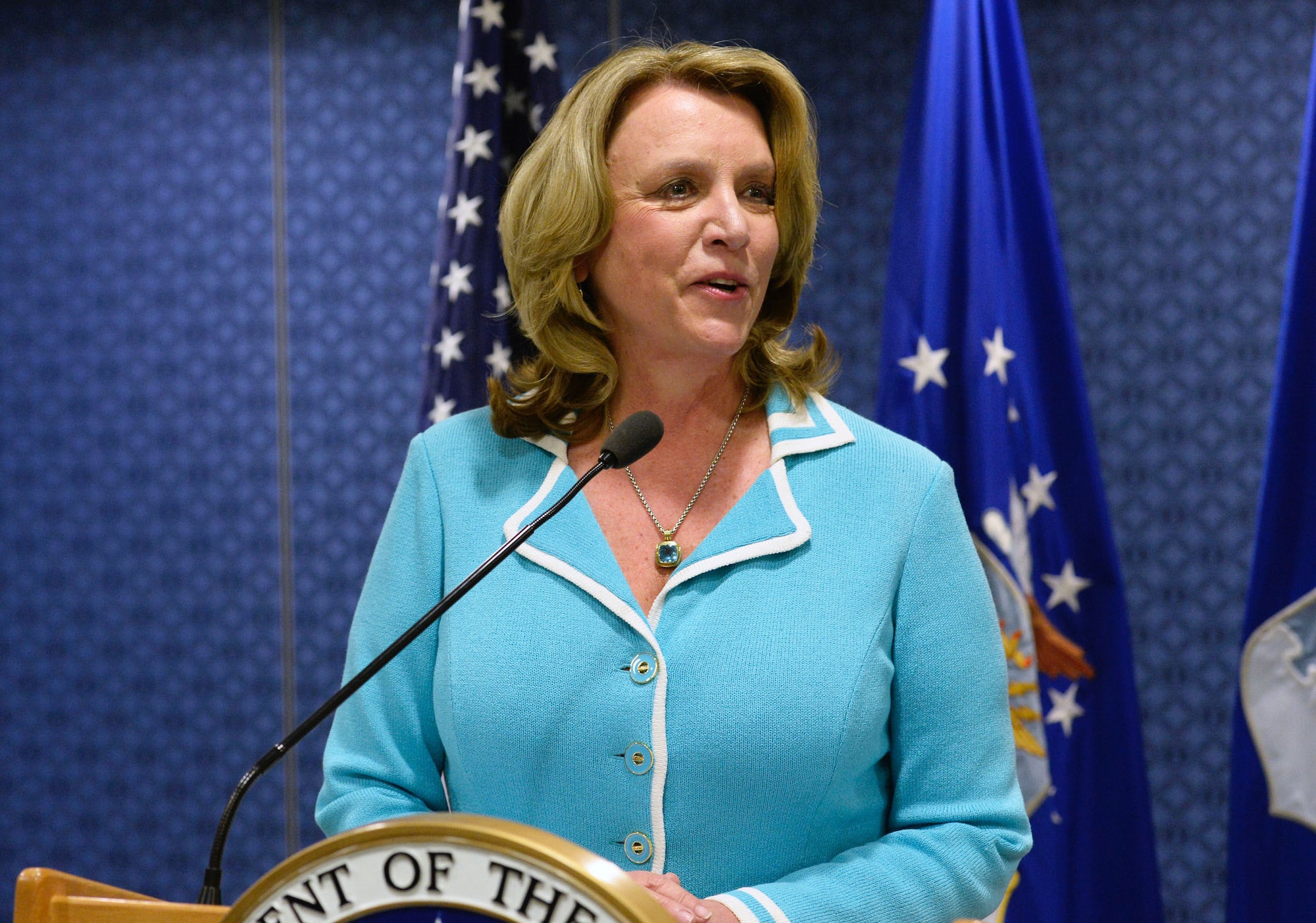 Air Force Secretary Deborah Lee James speaks during the announcement of the 18th Chief Master Sergeant of the Air Force at the Pentagon Nov. 16, 2016. Air Force Chief of Staff Gen. David L. Goldfein named Chief Master Sgt. Kaleth O. Wright as the Air Force’s next senior enlisted Airman. (U.S. Air Force photo/Staff Sgt. Alyssa C. Gibson)