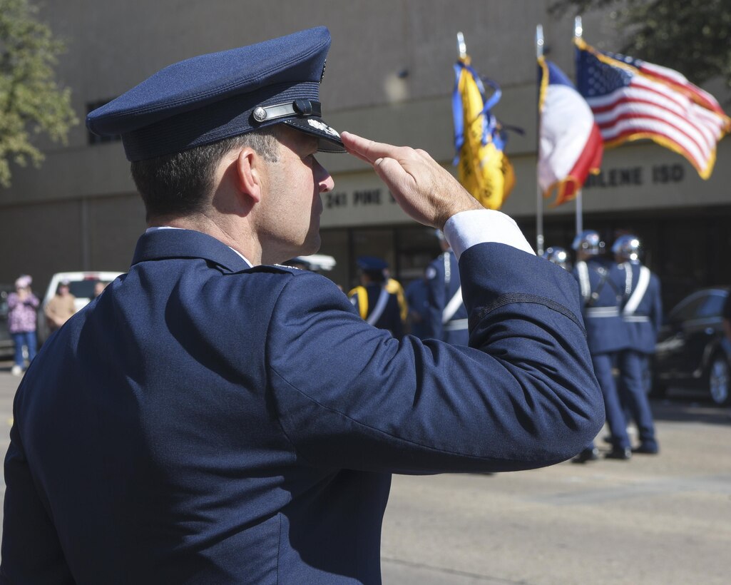 Eagle point veterans day parade