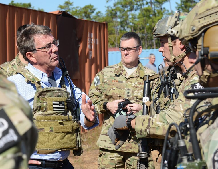 Secretary of Defense Ash Carter speaks to special operators after observing a simulated personnel recovery on Eglin Range, Fla., Nov. 17, 2016. Carter personally thanked each special operator who participated for their continued service and sacrifice. (U.S. Air Force photo/Staff Sgt. Melanie Holochwost)