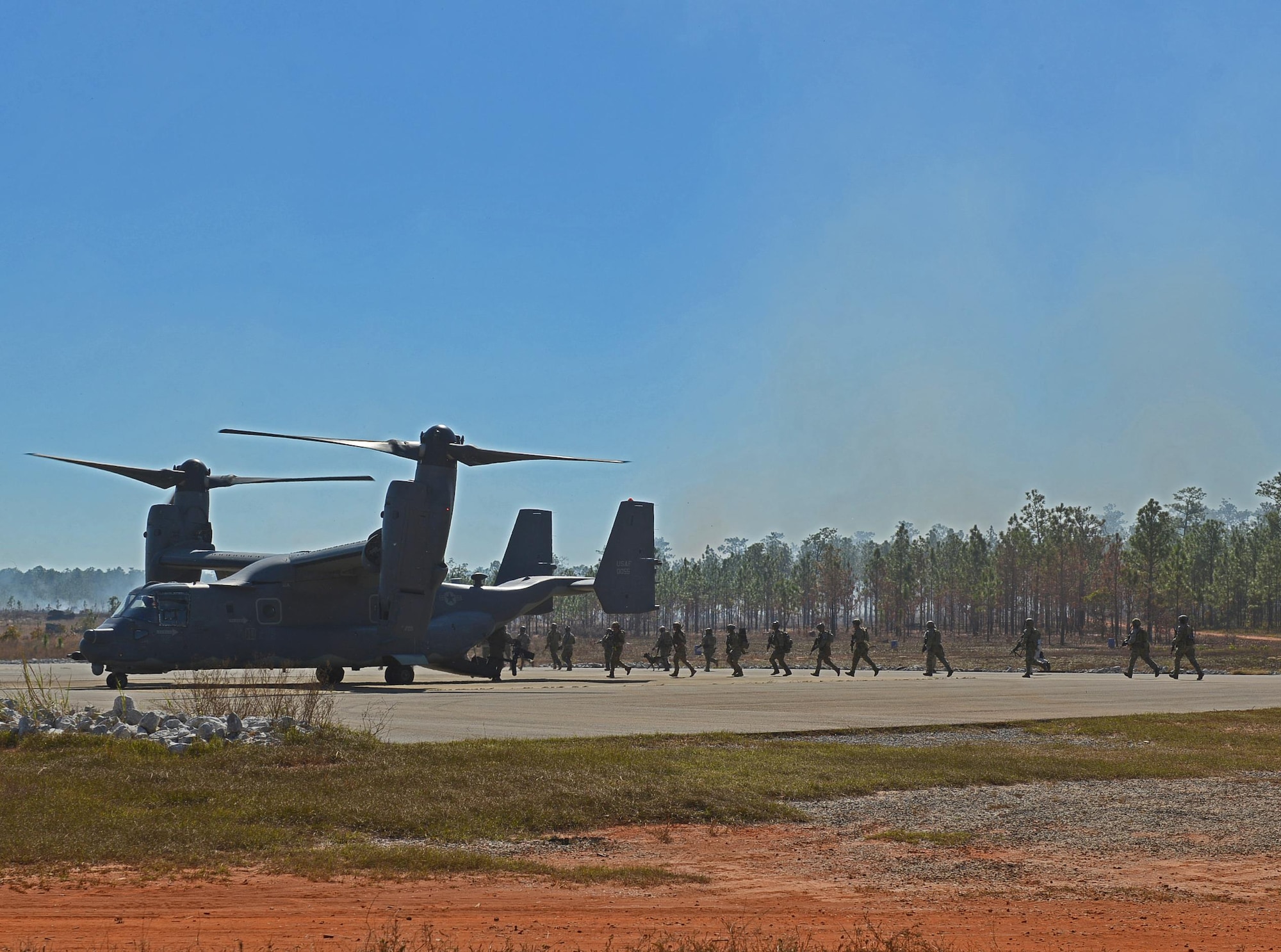 Secretary of Defense Ash Carter departs Eglin Range, Fla., Nov. 17, 2016, with a team of special operators. During his visit, he met with Air Commandos, participated in a Close Air Support demonstration, and observed a personnel recovery exercise. (U.S. Air Force photo/Staff Sgt. Melanie Holochwost) 