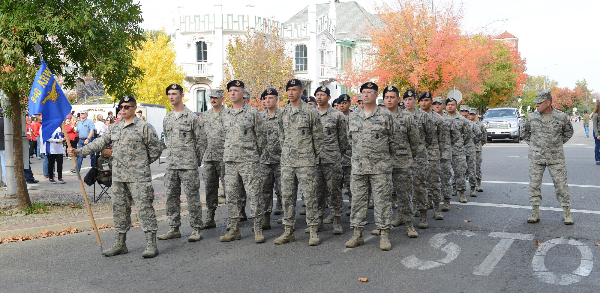 Senior Master Sgt. Raymond Dellara, 940th Maintenance Group First Sergeant, commands a flight of 940th Air Refueling Wing members in the Yuba-Sutter Veterans Day Parade on Nov. 11, 2016 in Marysville, California. This is the 14th year Marysville has hosted a parade honoring our Nation’s veterans who have served and are serving in the Armed Forces. (U.S. Air Force photo by Sean Bhakta) 