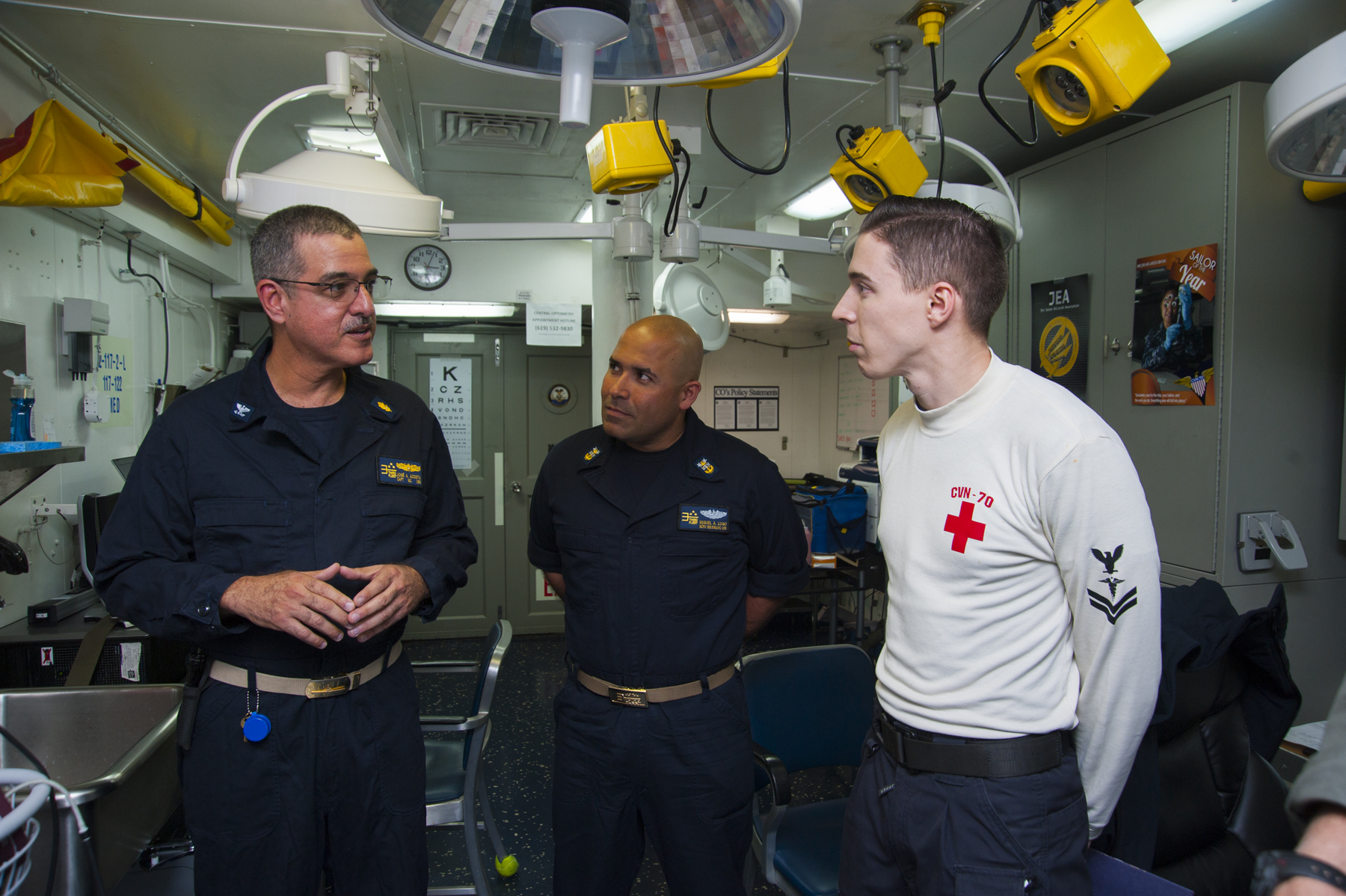 161118-N-UD666-140 PACIFIC OCEAN (Nov. 18, 2016) Third Fleet Surgeon ...