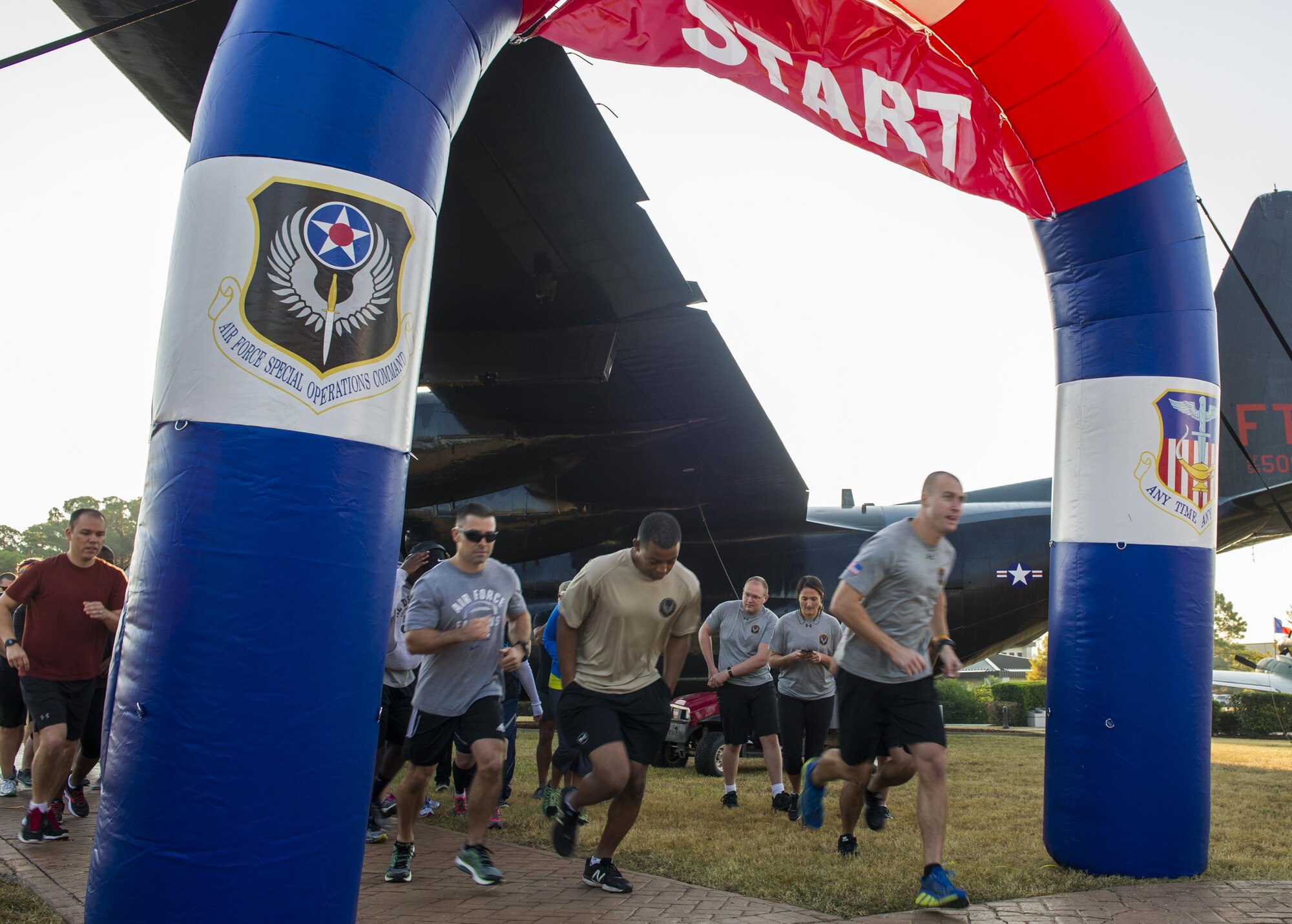 Air Commandos begin the Turkey Trot Poker Run 5K at Hurlburt Field, Fla., Nov. 18, 2016. The 1st Special Operations Force Support Squadron fitness staff hosts monthly fitness events on base to give Airmen a chance to exercise in a competitive and fun environment. This month’s event celebrated the Thanksgiving holiday season. (U.S. Air Force photo by Airman 1st Class Isaac O. Guest IV)