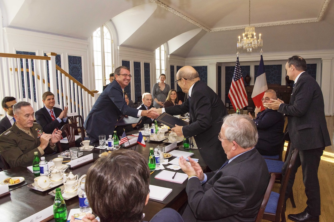 Defense Secretary Ash Carter meets with French Defense Minister Jean-Yves Le Drian at DAR Constitution Hall, Washington, D.C., Nov. 28, 2016. The leaders discussed the U.S.-France partnership and security topics including coalition efforts to defeat the Islamic State of Iraq and the Levant. DoD photo by Army Sgt. Amber I. Smith