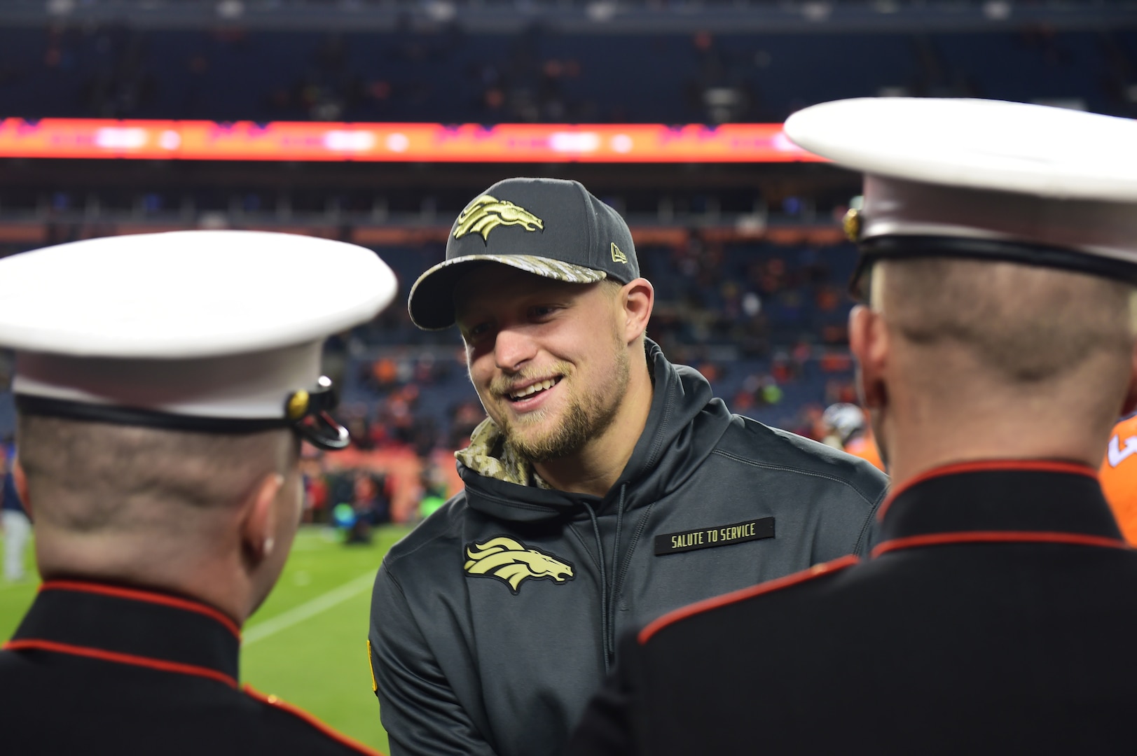 Denver broncos salute to service hat best sale