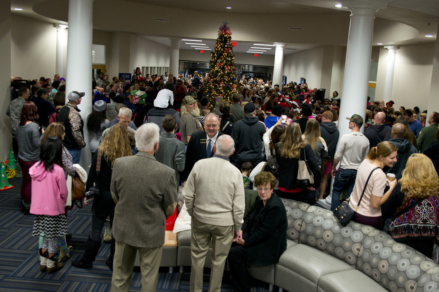 Santa Visits Little Rock Afb