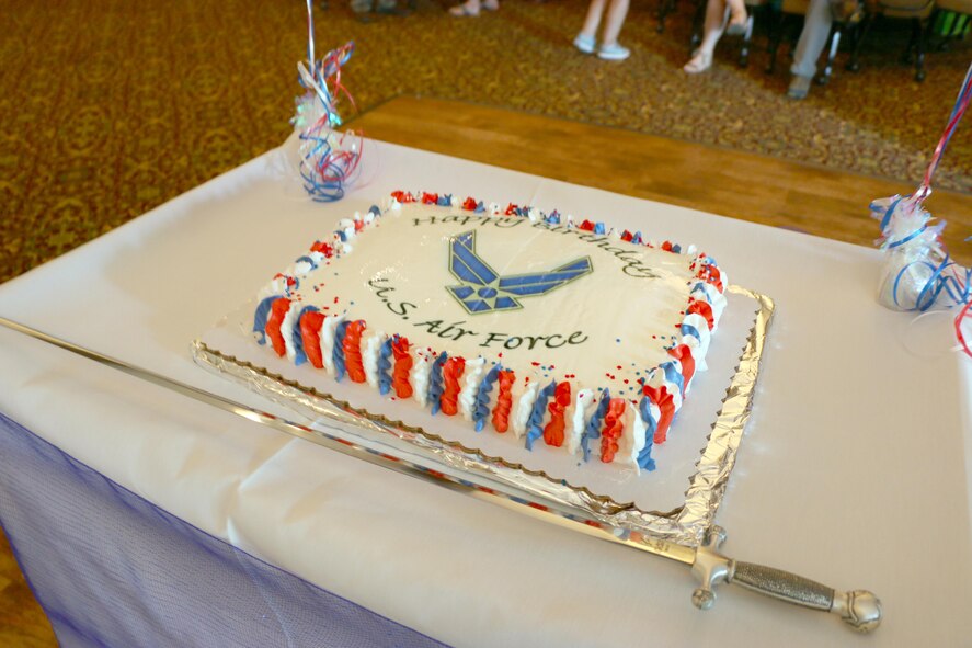 Air Force birthday cake (U.S. Air Force photo/Emily Howell)