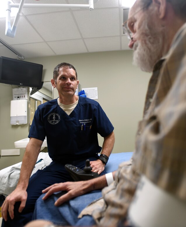 Air Force officer leads SAMMC Emergency Department > 59th