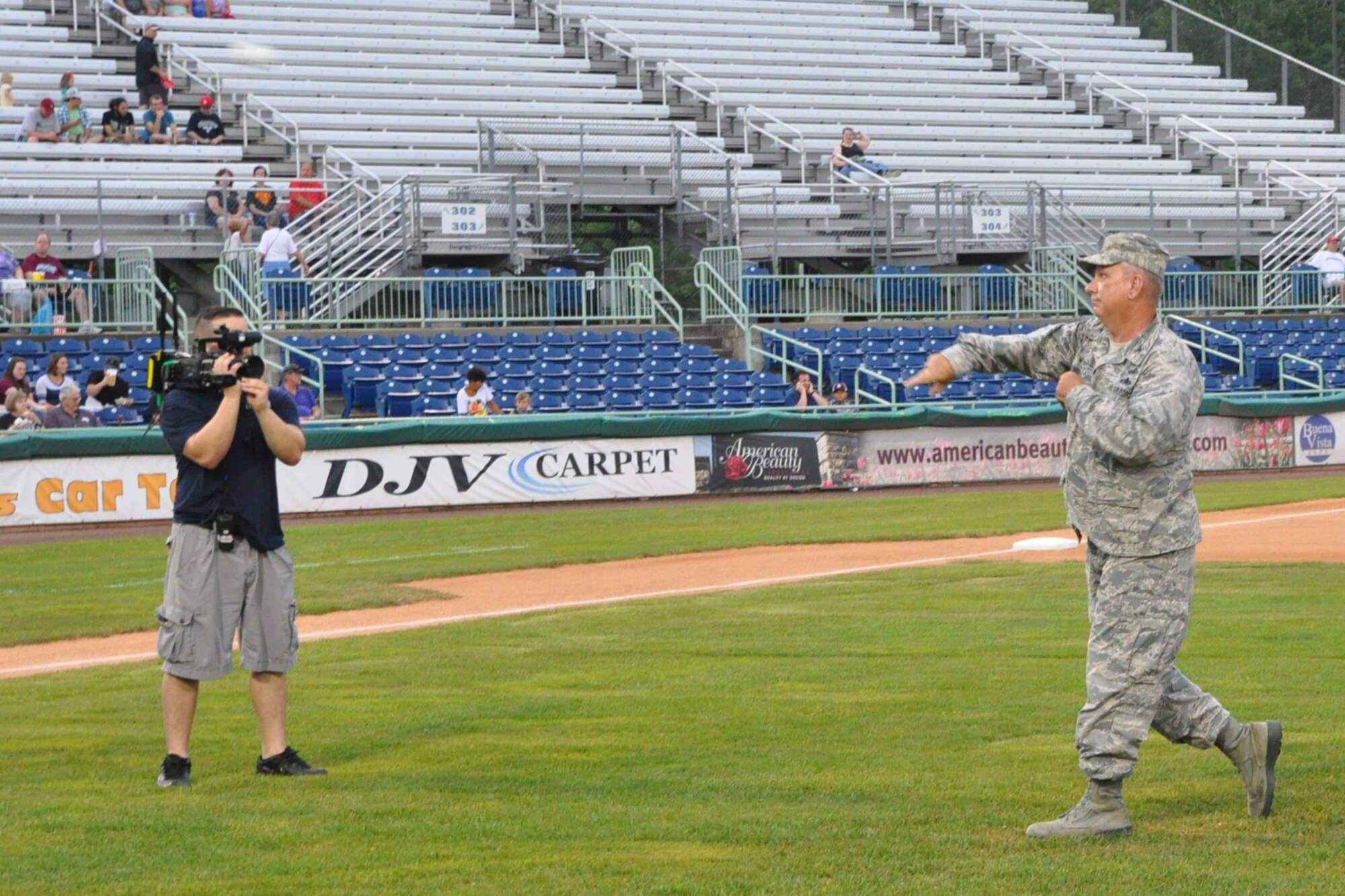 NILES, Ohio – Col. Donald Wren, 910th Mission Support Group Commander at nearby Youngstown Air Reserve Station, Ohio, throws a ceremonial first pitch during pre-game festivities for a Mahoning Valley Scrappers minor league baseball game at Eastwood Field here, August 10, 2016. A large group of the 910th Airlift Wing’s Citizen Airmen along with their families, friends and co-workers were in attendance and representatives from the 910th, also based at YARS, were involved in many game night activities for the annual YARS Night Out event where the Cleveland Indians Class A affiliate Scrappers beat the Batavia Muckdogs, 8-4. (U.S. Air Force photo/Master Sgt. Bob Barko Jr.)