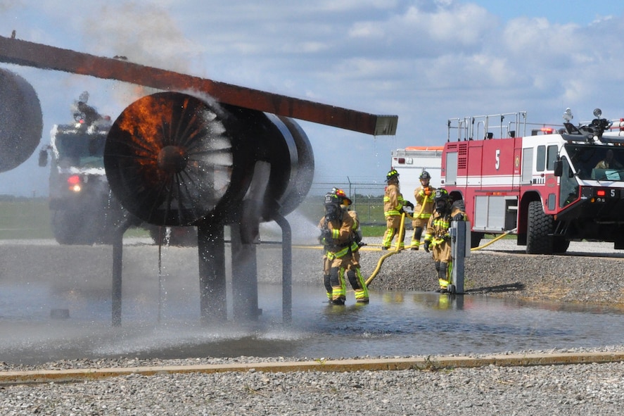 YOUNGSTOWN AIR RESERVE STATION, Ohio – Members of the Air Force Reserve’s 910th Civil Engineer Fire Department demonstrate responding to a simulated aircraft fire for a group of attendees during the 4th Annual Joint Employer Awareness Event at the fire training area here, Aug. 12, 2016. The two-day event, designed to give civilian employers of Reservists and National Guardsmen a better understanding of the mission their employees carry out as members of the U.S. Armed Forces, also gave attendees the opportunity to get an up-close look at the U.S. Coast Guard Station and U.S.S. Cod World War II Navy Submarine memorial at the Port of Cleveland as well as the 910th Airlift Wing's facilities here. (U.S. Air Force photo/Master Sgt. Bob Barko Jr.)