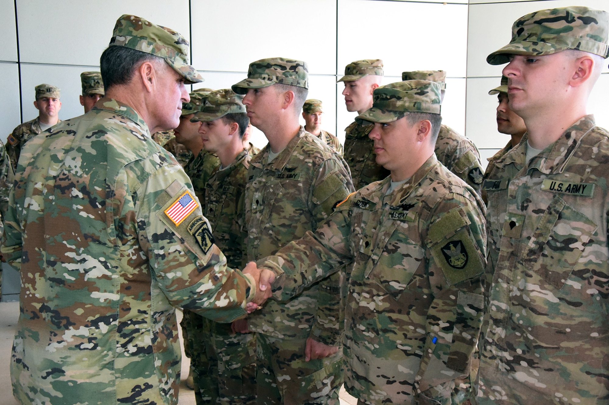 PETERSON AIR FORCE BASE, Colo. – U.S. Army Lt. Gen. David Mann, U.S. Army Space and Missile Defense Command/Army Forces Strategic Command commanding general, welcomes home 1st Space Brigade Soldiers from a nine-month deployment during a ceremony September 27, 2016 at Peterson Air Force Base, Colorado. (U.S. Army photo by Dottie White)