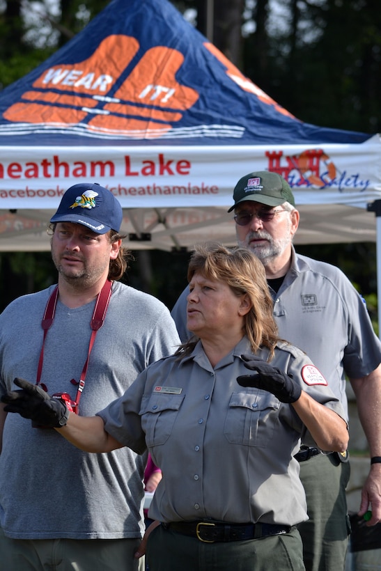 Dina Henninger, U.S. Army Corps of Engineers Nashville District park ranger and coordinator of the National Public Lands Day event at Cheatham Lake, describes the gardening plan to volunteers Oct. 1, 2016. 