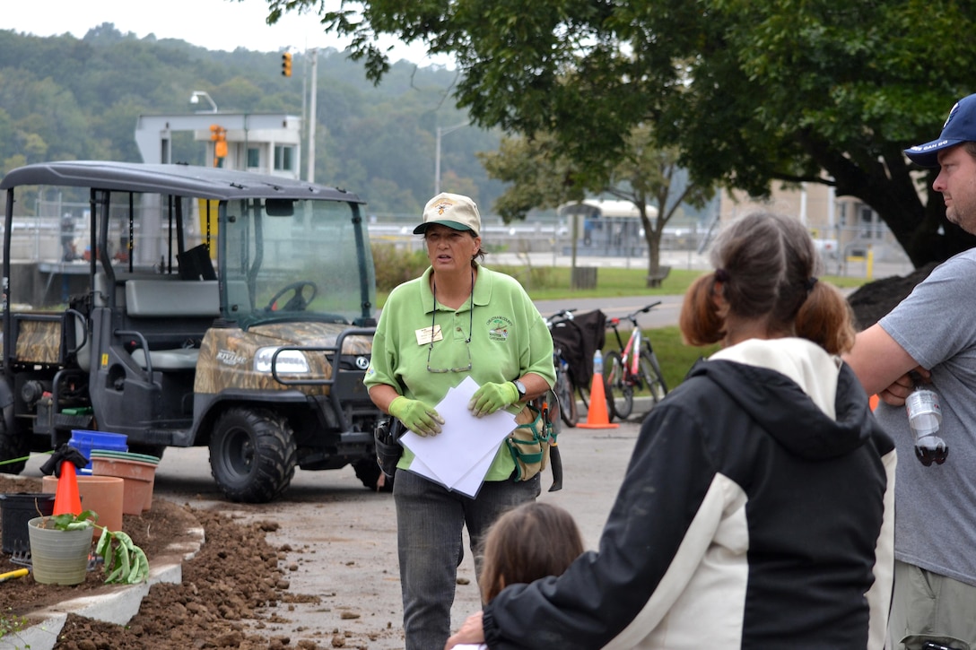 Cheatham County Master Gardeners President Chris Lockert teaches National Public Lands Day volunteers about pollinator gardening during an official NPLD event at Cheatham Lake Oct. 1, 2016.  The organization partnered with the U.S. Army Corps of Engineers Nashville District to plant bee-and-butterfly-friendly plants.